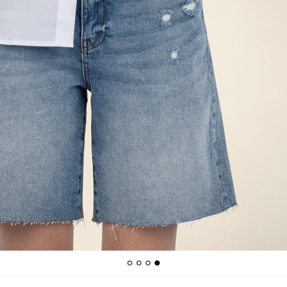 Kut from the Kloth Hailey High Rise Long
Bermuda - Picture 4 of 7